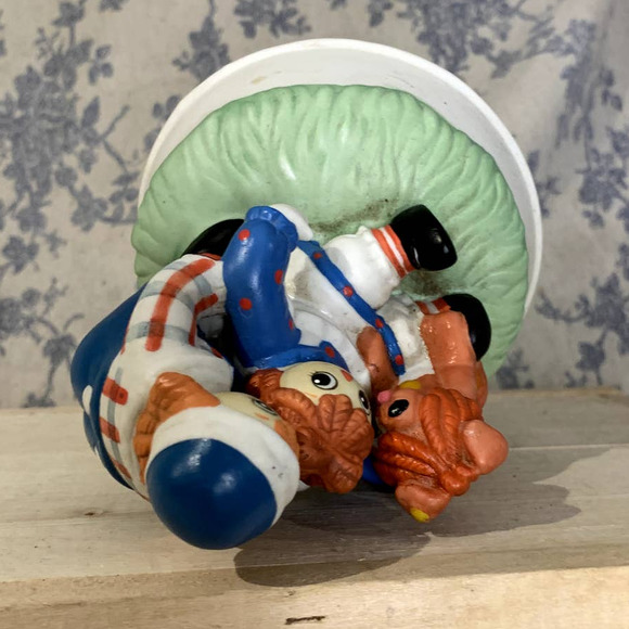 Vintage Raggedy Ann & Andy Musical Figurine It's A Small World - Picture 5 of 7